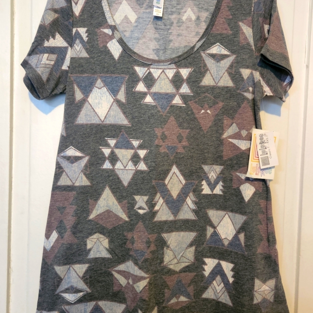 LuLaRoe Classic Tshirt